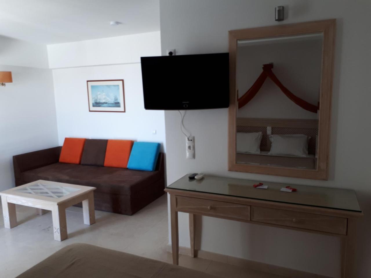 Do Cerro Hotel